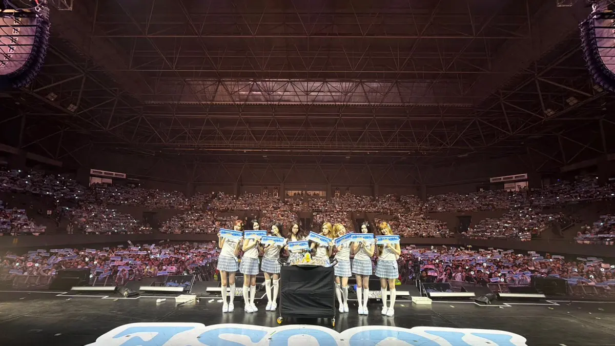 Konser girl group Heart2Heart di Jakarta yang disambut antusias, seiring rencana penambahan konser K-Pop sebagai bagian dari kerja sama budaya Indonesia dan Korea Selatan
