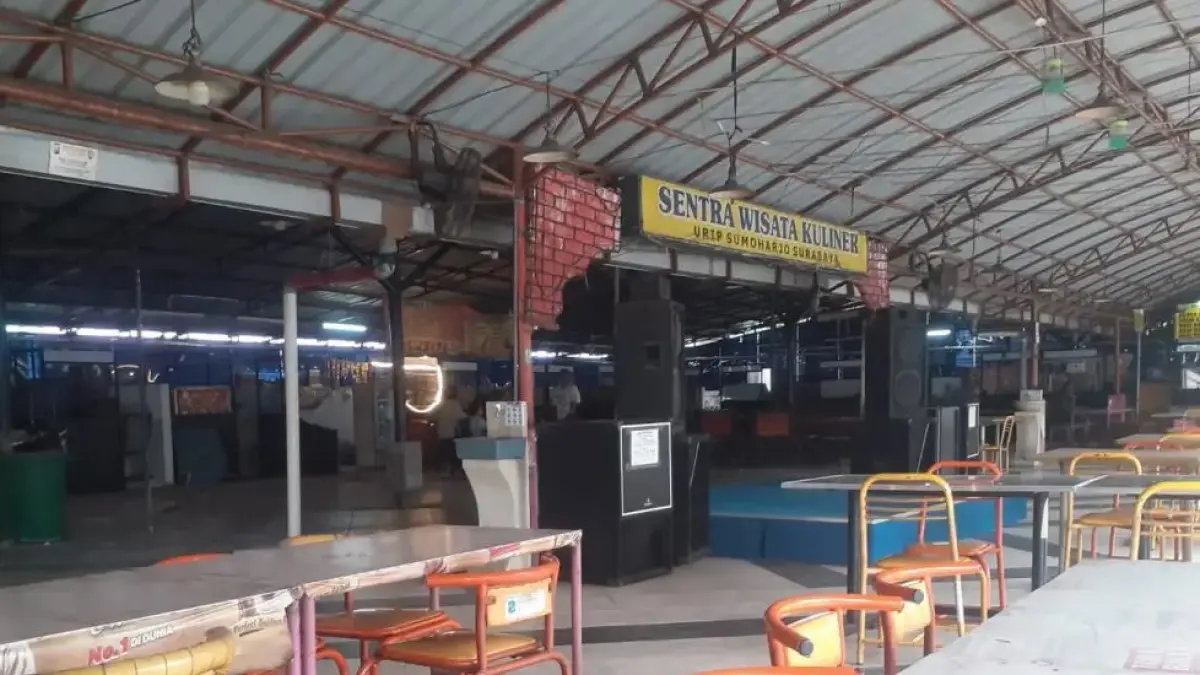 LENGANG: Sentra wisata kuliner di Jalan Urip Sumoharjo sepi pengunjung. 