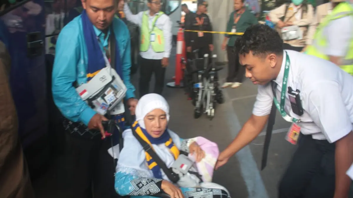 Mayoritas jemaah yang menggunakan kursi roda adalah lansia dengan usia rata-rata di atas 65 tahun