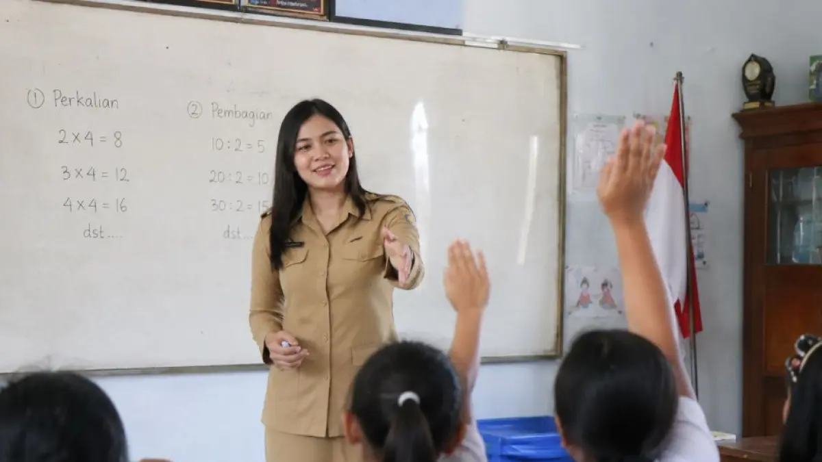 Guru Non-ASN Terancam Dilarang Mengajar di Sekolah Negeri Mulai 2027