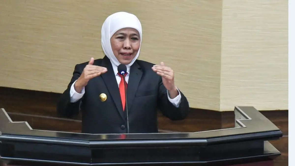 Khofifah menegaskan, Pemerintah Provinsi Jawa Timur terus menjaga momentum pertumbuhan ekonomi.