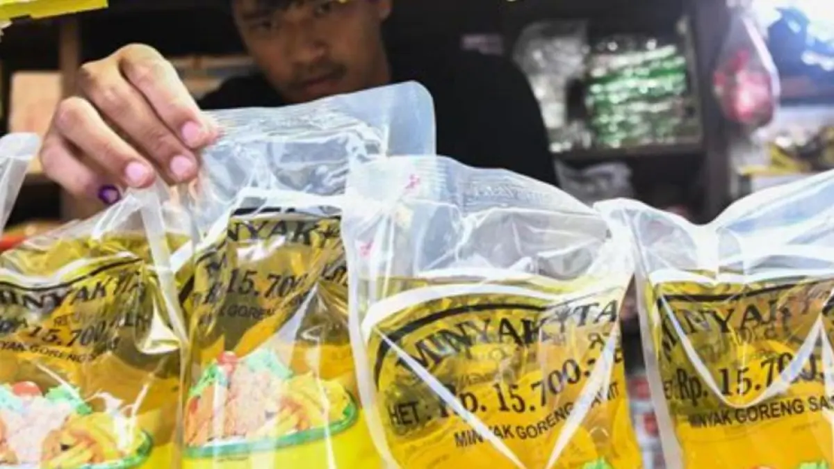 Habibi mengungkapkan minyak goreng merek lain justru lebih mudah ditemukan di pasaran dibandingkan MinyaKita.