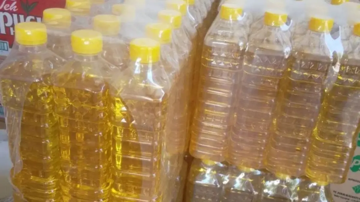 Lonjakan harga tertinggi terjadi di Kabupaten Intan Jaya dengan harga minyak goreng mencapai Rp60 ribu per liter.