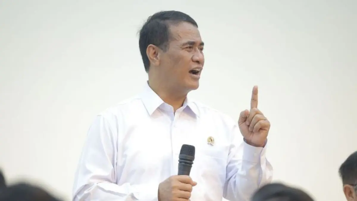Menteri Pertanian RI, Andi Amran Sulaiman meminta aparat penegak hukum segera menangkap mafia distribusi yang dinilai merugikan masyarakat.