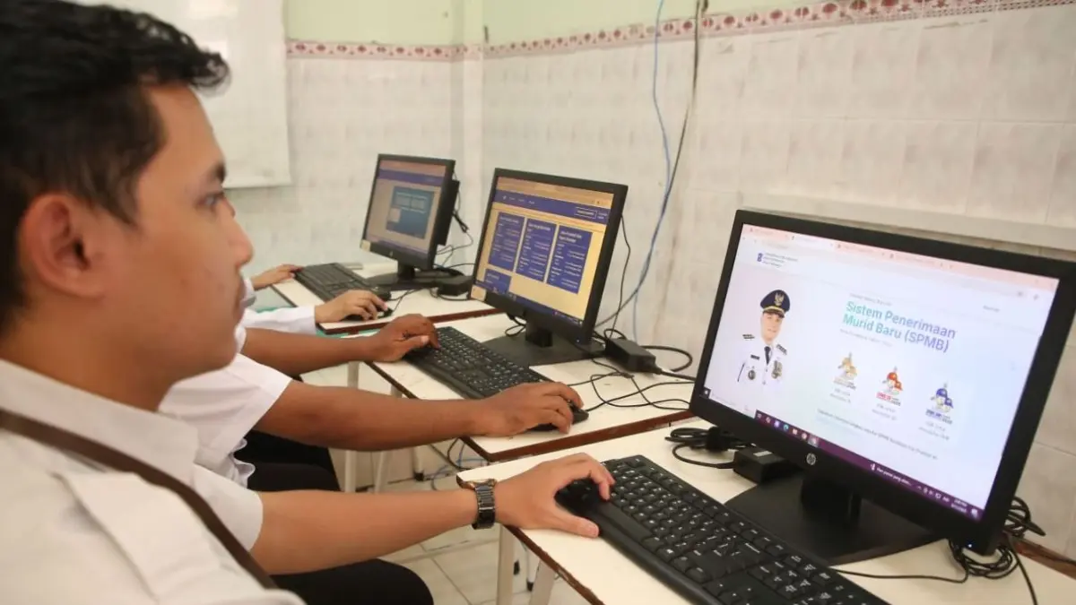 Selain perubahan sistem seleksi, Dinas Pendidikan Kota Surabaya juga tengah menyiapkan peluncuran laman resmi SPMB di spmb.surabaya.go.id