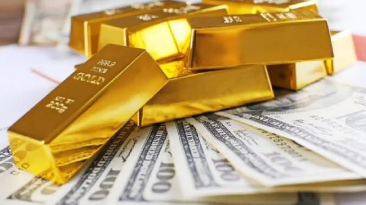 KOMPAK MERAH : Harga emas Antam terpantau turun Rp 15.000 menjadi Rp 2.759.000 per gram pada perdagangan Kamis (4/6).