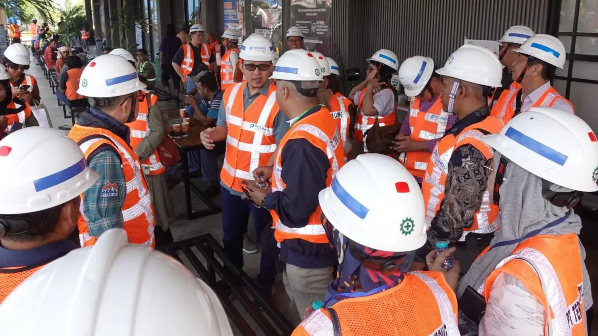 PERKUAT RANTAI PASOK : PT Terminal Teluk Lamong (TTL) menggelar forum diskusi strategis bersama DPW ALFI/ILFA Jawa Timur untuk membahas peningkatan efisiensi layanan dan daya saing logistik. (IST/ RADAR SURABAYA BISNIS)