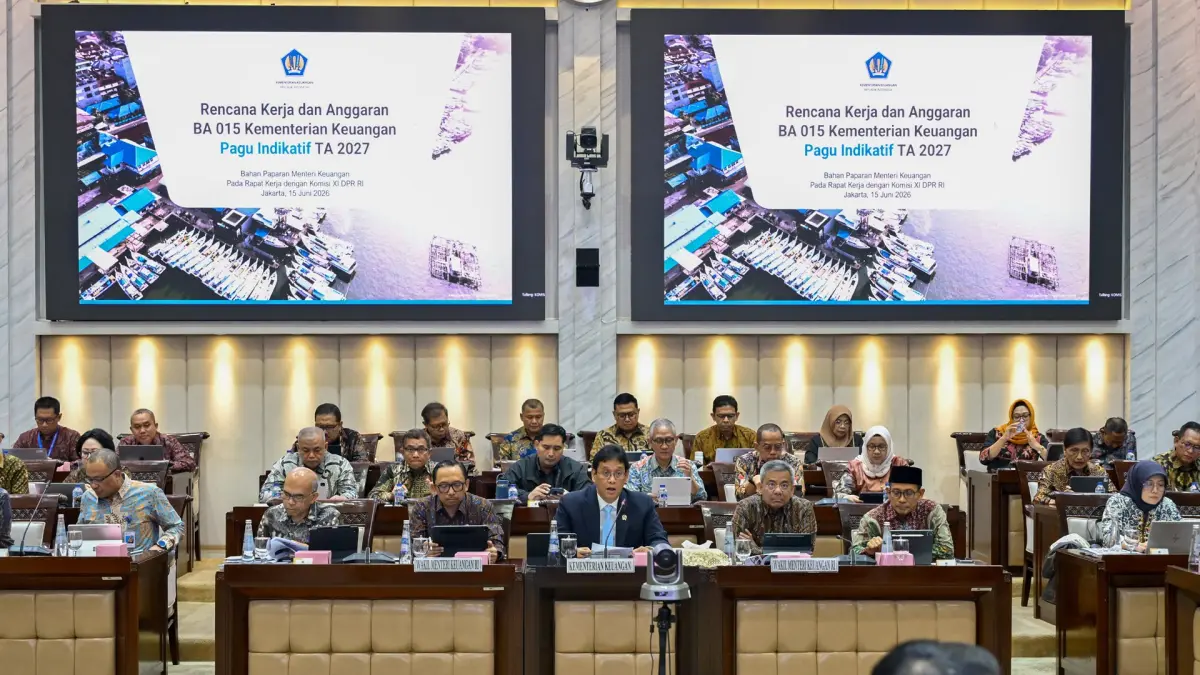 Menteri Keuangan Purbaya Yudhi Sadewa beserta jajaran saat memaparkan usulan Pagu Indikatif Kemenkeu Tahun Anggaran 2027 dalam Rapat Kerja bersama Komisi XI DPR RI di Jakarta, Senin (15/6/2026).