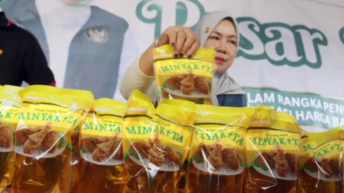Pemerintah memastikan harga Minyakita tetap Rp15.700 per liter dan membatalkan rencana kenaikan HET.
