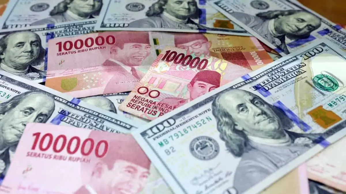 CUKUP DINAMIS : Per hari ini, Selasa (23/06), Dolar AS berada di posisi Rp17.854. Volatilitas ini tentu menjadi perhatian penting bagi pelaku ekonomi dan investor. (Foto : Istimewa)