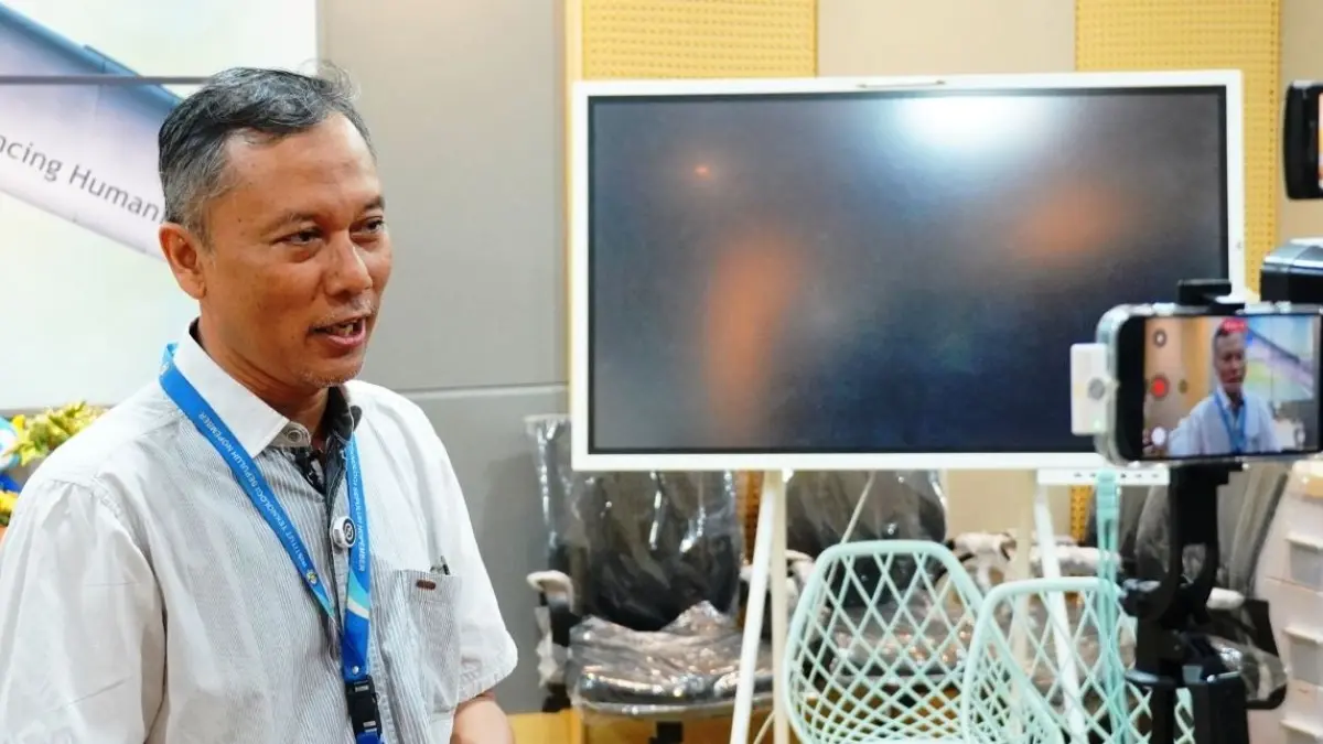 Dosen Departemen Teknik Elektro Institut Teknologi Sepuluh Nopember (ITS), Dedet Candra Riawan ST MEng PhD