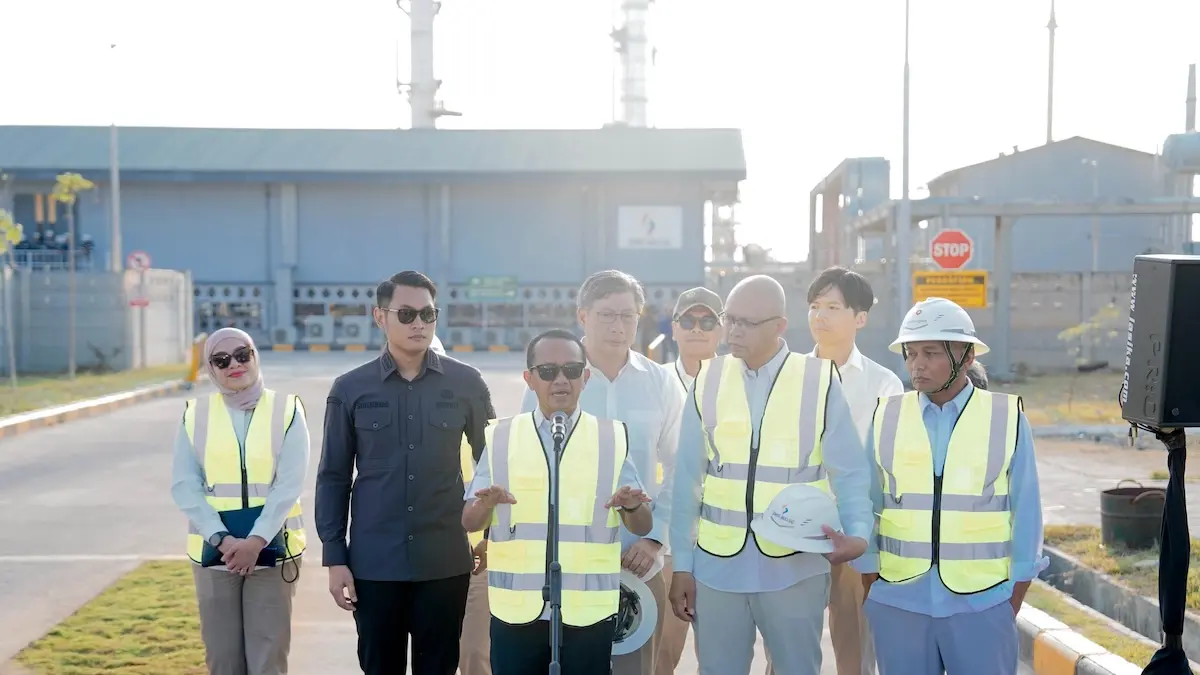 Menteri ESDM Bahlil meresmikan Mini LNG Plant PT SAG di Tuban, Jatim, Kamis (25/6).