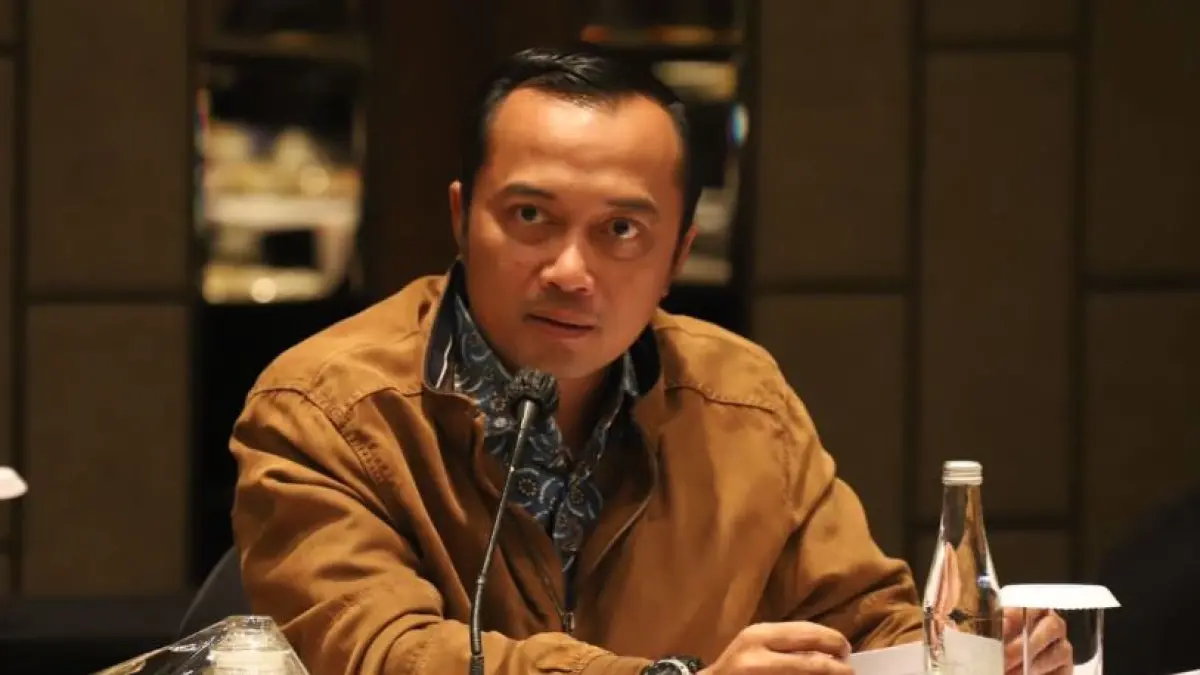 Menteri Sekretaris Negara, Prasetyo Hadi, mengatakan kasus PHK yang terjadi saat ini memiliki karakteristik yang beragam dan tidak terpusat pada satu sektor industri tertentu.