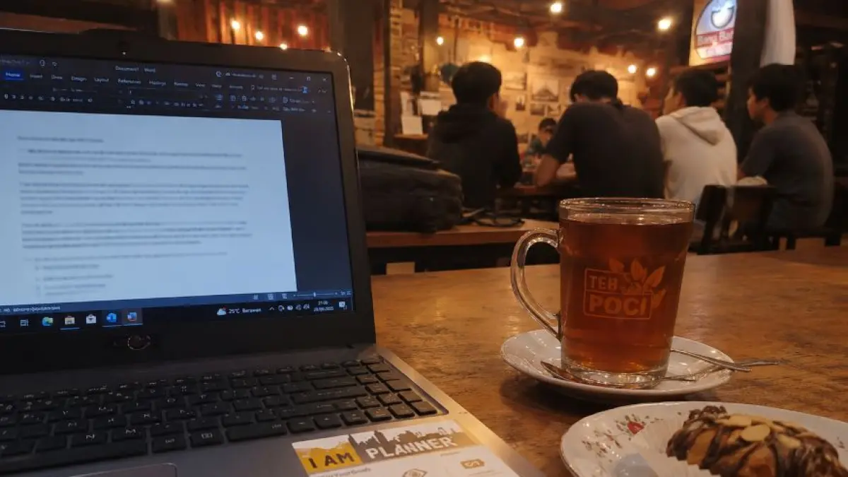 Budaya nongkrong dan work from cafe ikut mendorong konsumsi makanan dan minuman manis.