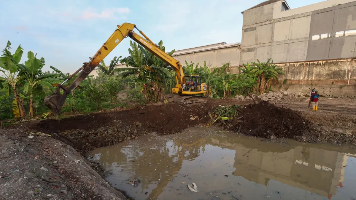 SIAP DIBANGUN: Pemerintah Kota Surabaya bangun proyek mini bozem di Exit Tol Margomulyo untuk atasi banjir di Surabaya.