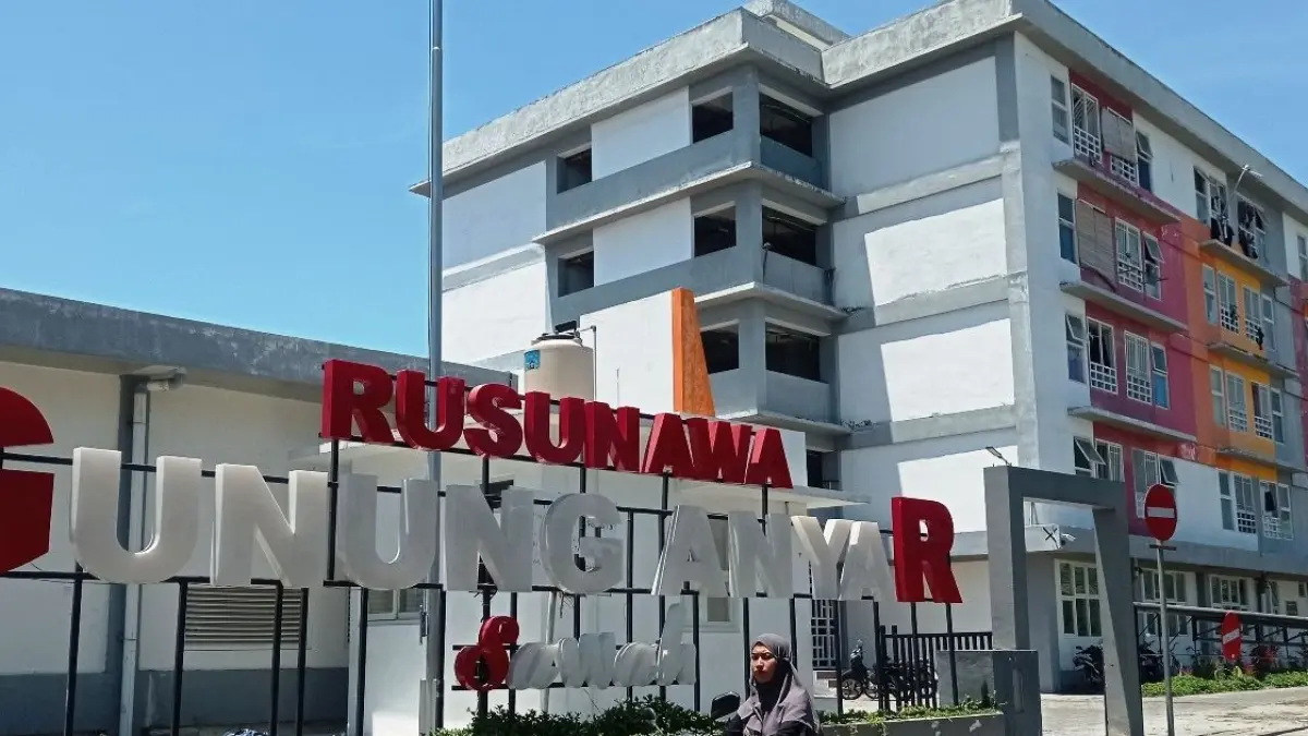 Pemprov Jatim terus berupaya agar pengelolaan aset Rusun Gunung Anyar dapat kembali berada di bawah kewenangan pemerintah daerah.