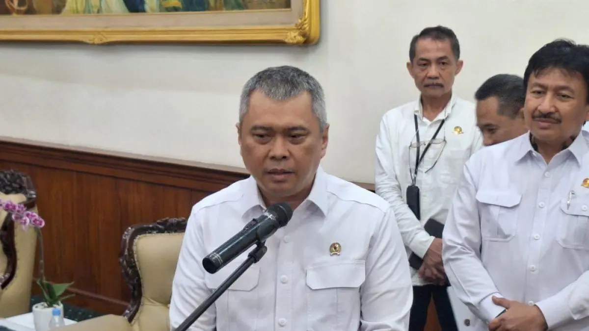 Menhub Dudy Purwagandhi dan Pemprov Jatim matangkan proyek KRL Surabaya-Sidoarjo rute 37 km.