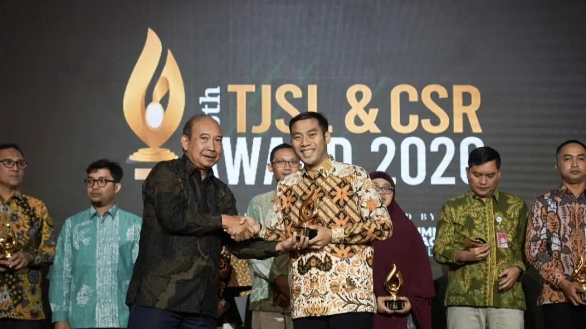 PT. Petrokimia Gresik sukses memboyong predikat Gold Pilar Lingkungan Kategori Anak Perusahaan BUMN pada ajang 6th TJSL & CSR Award 2026. (Foto : Ist/Radar Surabaya Bisnis) 