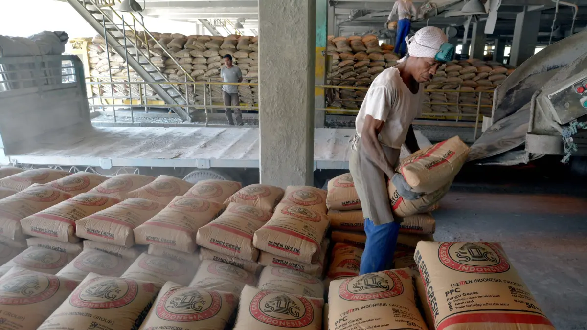 PT Semen Indonesia Tbk (SMGR) atau SIG semakin serius mengembangkan bisnis semen rendah karbon di tengah tuntutan industri konstruksi.
