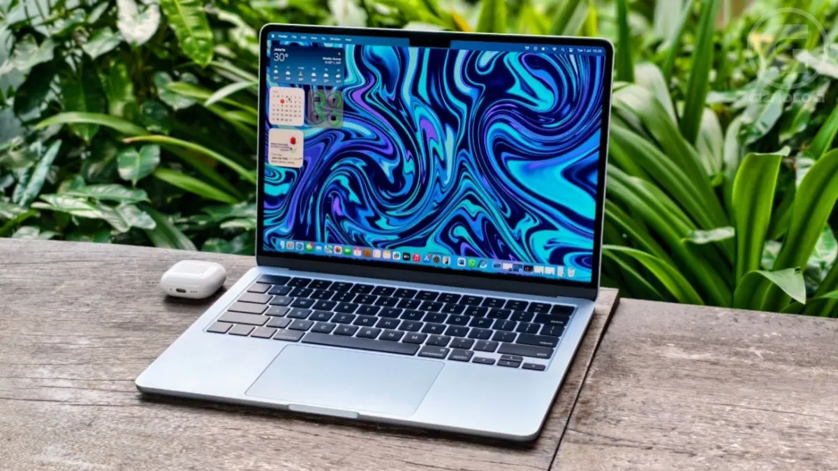 MacBook dan iPad dukung produktivitas bisnis serta pekerja kreatif lewat fitur canggih ekosistemnya.