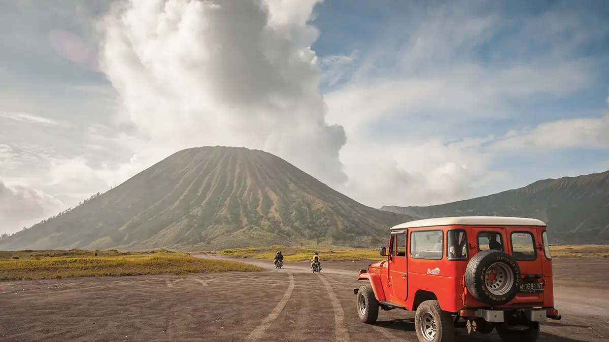 Kawasan wisata Gunung Bromo kembali menyambut wisatawan mulai Kamis, 20 Agustus 2026.