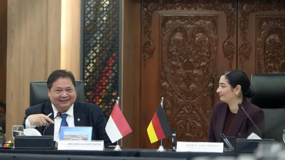 Menko Airlangga dan Menteri Reem membahas penguatan investasi EBT dan ekonomi bilateral di Jakarta.