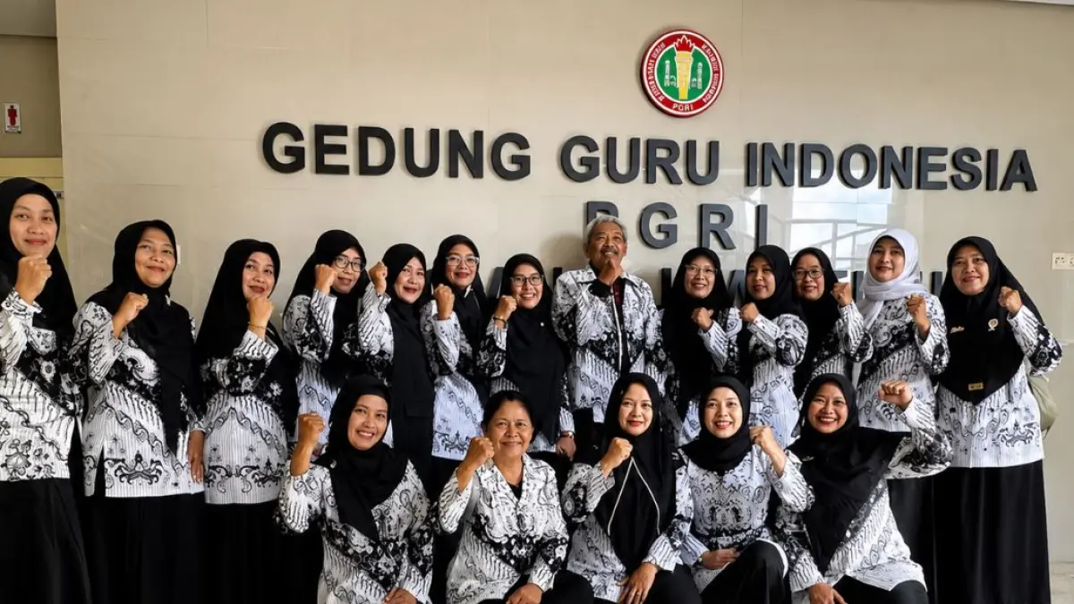 Selain kuota, PGRI Jatim juga meminta pemerintah memberikan afirmasi kepada guru yang telah lama mengabdi.