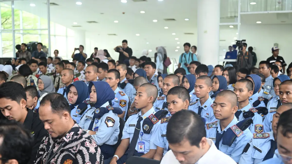 Ratusan siswa SMK antusias menghadiri peluncuran ekosistem DigiSkillBadge di Depok, Senin (24/8).