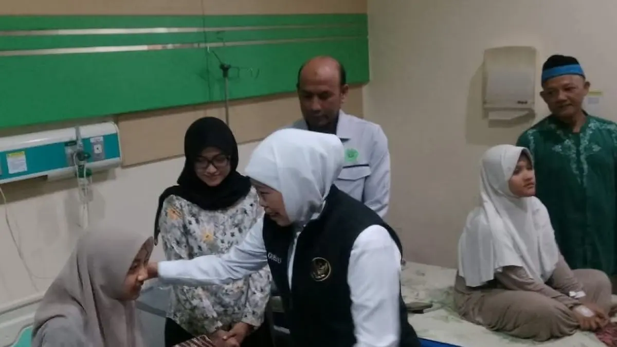Dugaan keracunan setelah konsumsi Makanan Bergizi Gratis (MBG) di Sidoarjo menjadi perhatian Gubernur Jawa Timur Khofifah Indar Parawansa.