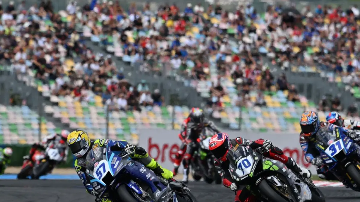 Tampil mengesankan pada seri ke-9 WorldSSP di Sirkuit Magny-Cours, Prancis (4–6 September 2026), rider binaan Yamaha Racing Indonesia, Aldi Satya Mahendra, sukses mengamankan poin berharga di Race 1 dan Race 2.