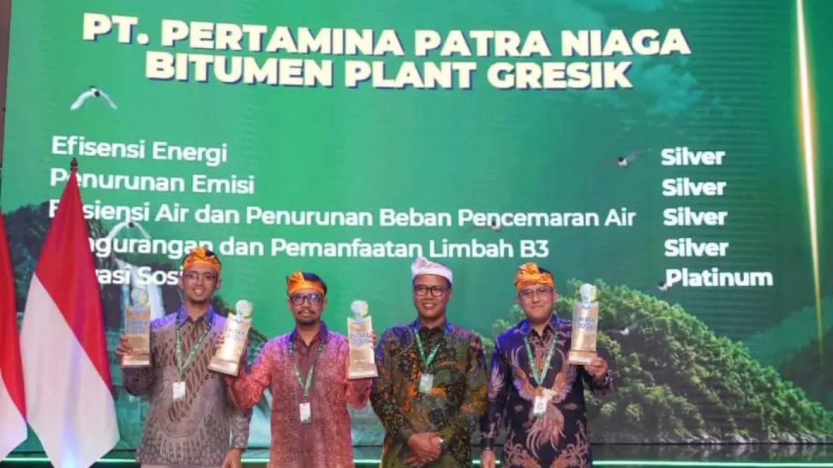 Bitumen Plant Gresik Pertamina Patra Niaga meraih penghargaan ENSIA 2026 atas komitmen operasional ramah lingkungan dan inovasi sosial.