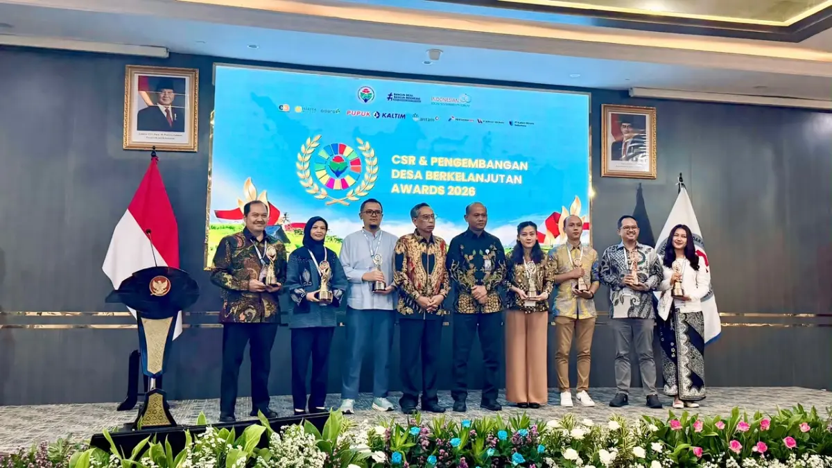Prosesi Penyerahan CSR & PDB Awards 2026. (Foto : Ist/Radar Surabaya Bisnis)