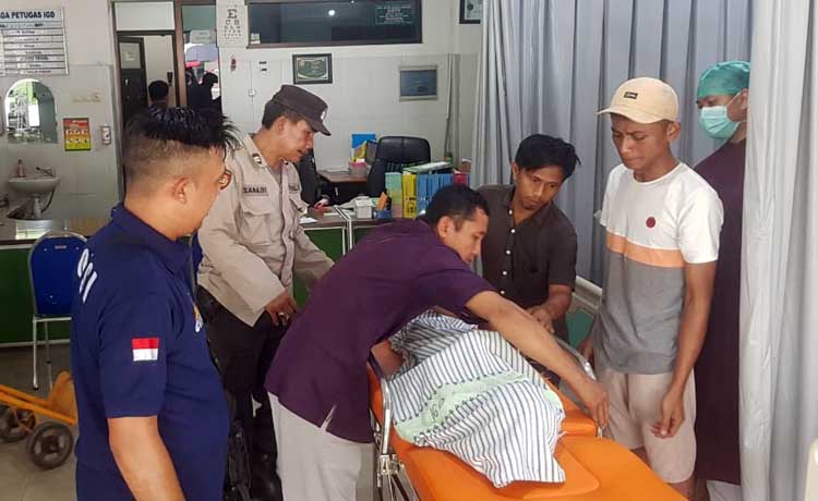 Jenazah bocah 6 tahun saat dibawa ke RSI Masyitoh, Bangil. (Istimewa)