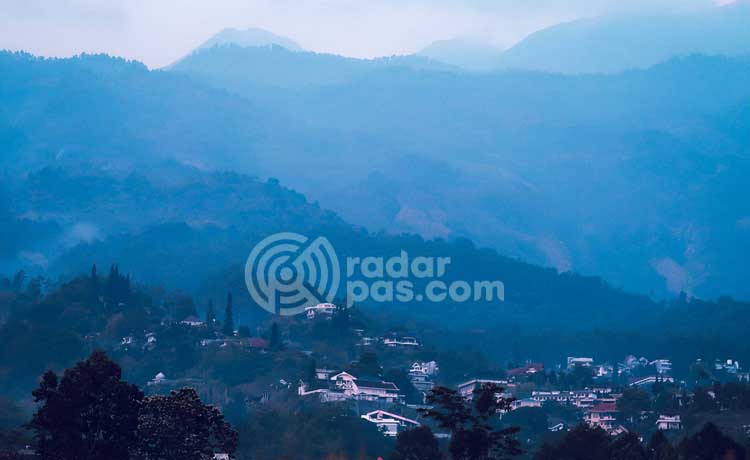 Kawasan lereng gunung Arjuno saat dipotret dari Prigen. (Mokhamad Zubaidillah/ Radar Pasuruan)