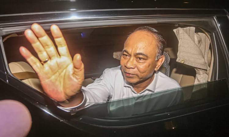 Menteri Komunikasi dan Informatika (Menkominfo) Budi Arie Setiadi&nbsp; usai mengikuti pembekalan di Padepokan Garuda Yaksa, Kabupaten Bogor, Jawa Barat, Rabu (16/10/2024). (Miftahul Hayat/ Jawa Pos)