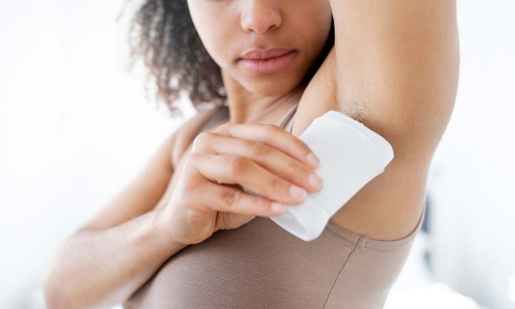 Cara menghilangkan bau ketiak