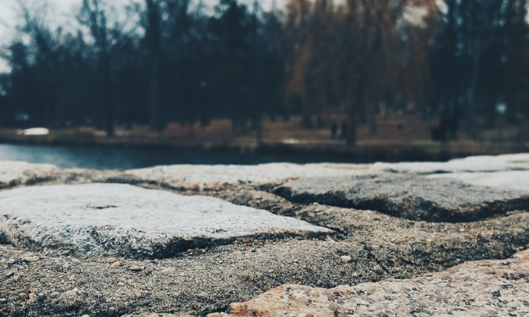 Ilustrasi aspal rusak.