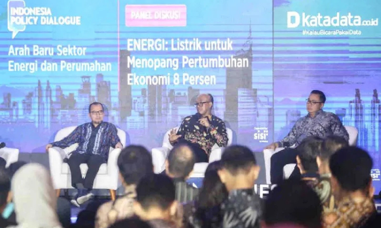 Koalisi Masyarakat Sipil menyampaikan usulan transisi energi terbarukan yang inklusif dan adil pada focus group discussion (FGD) yang turut dihadiri perwakilan PT PLN (Persero) dan Direktorat Jenderal