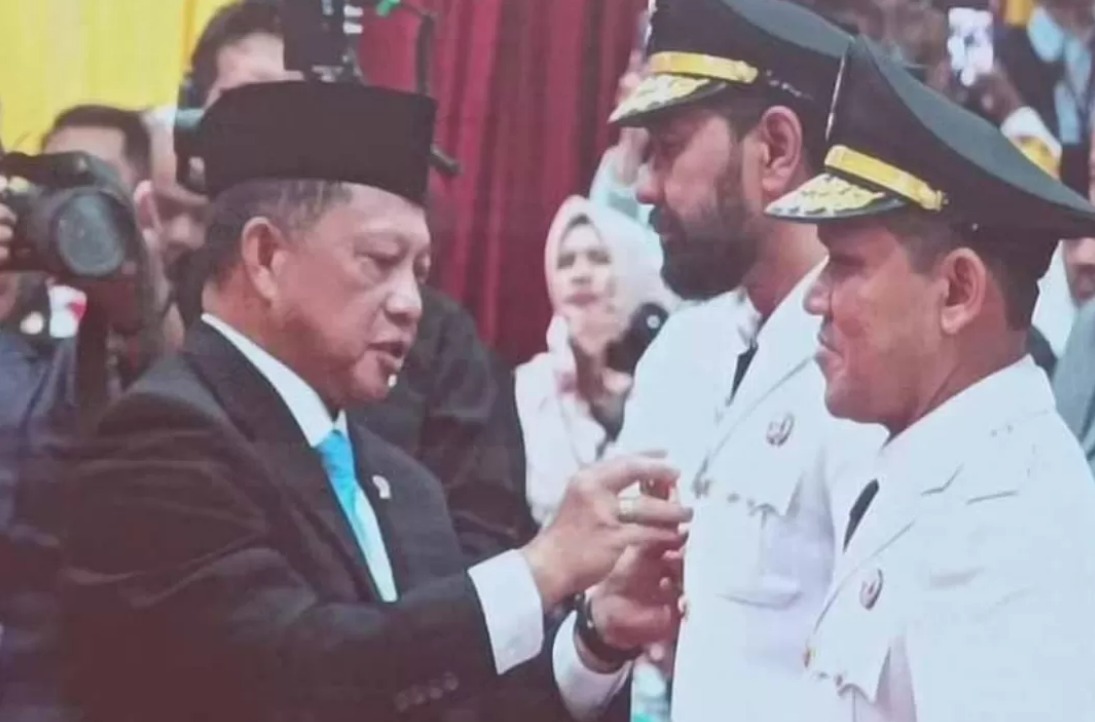 Muzakir Manaf alias Mualem saat dilantik menjadi Gubernur Aceh.