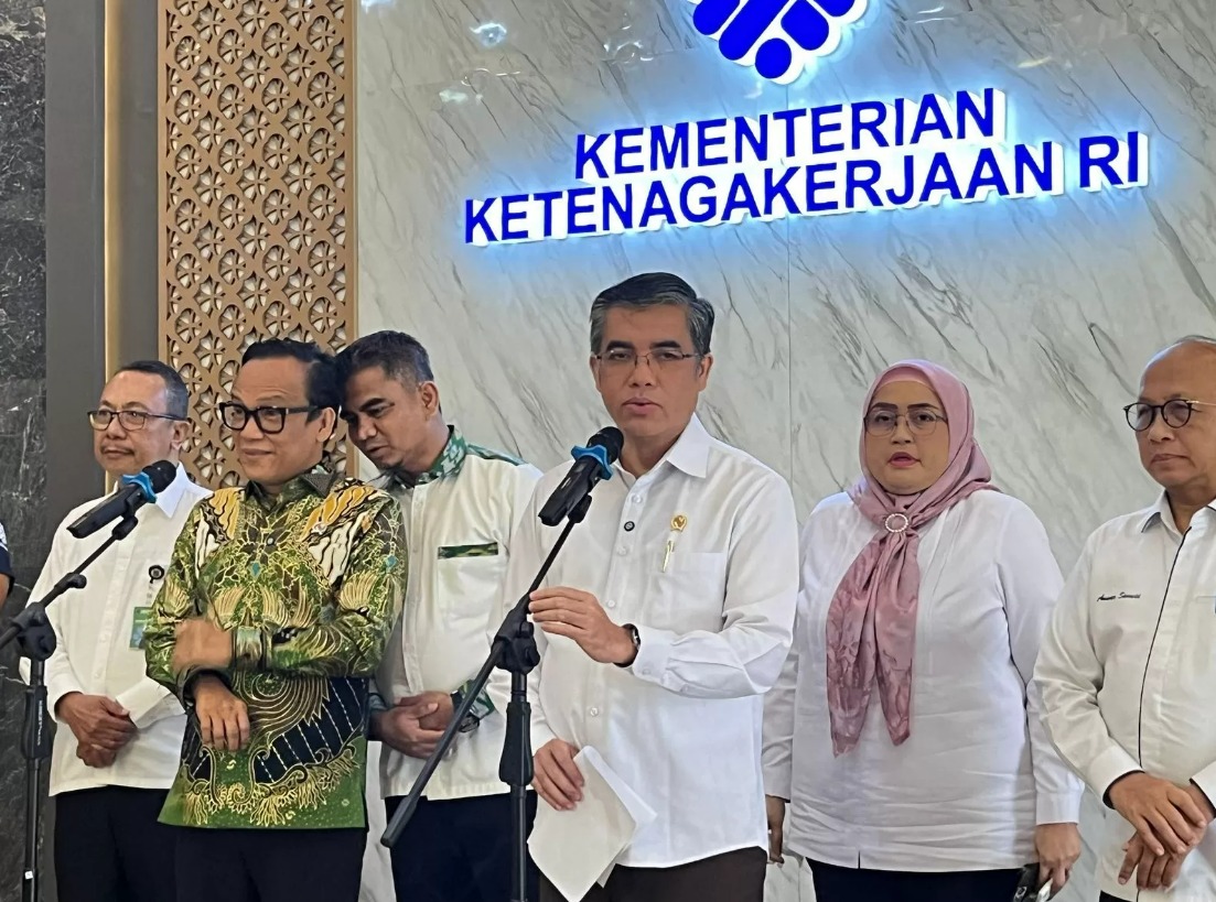 Menteri Ketenagakerjaan Yassierli menyebutkan pengumuman SE THR Ojol masih dalam tahap finalisasi sehingga belum bisa diumumkan hari ini.