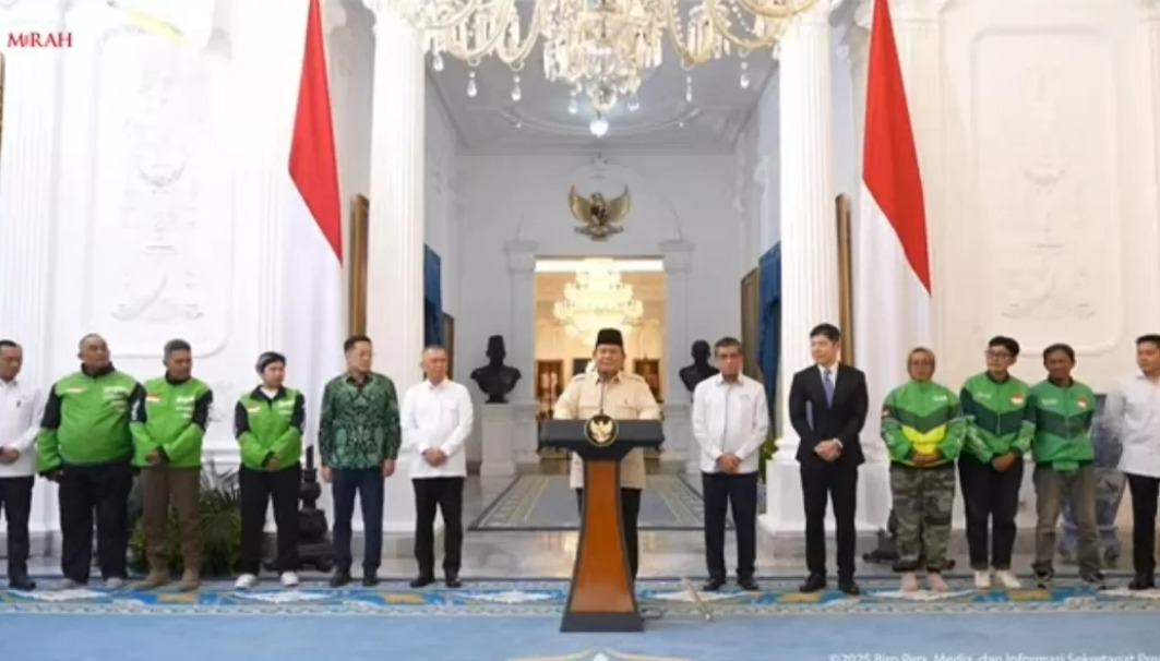Presiden Prabowo menerima perwakilan driver ojol di istana.
