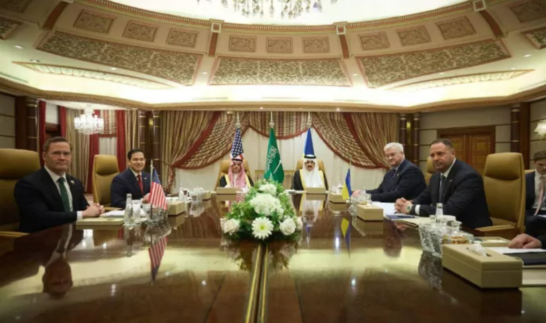 Delegasi AS dan Ukraina bertemu di Riyadh, Arab Saudi, membahas proposal gencatan senjata.