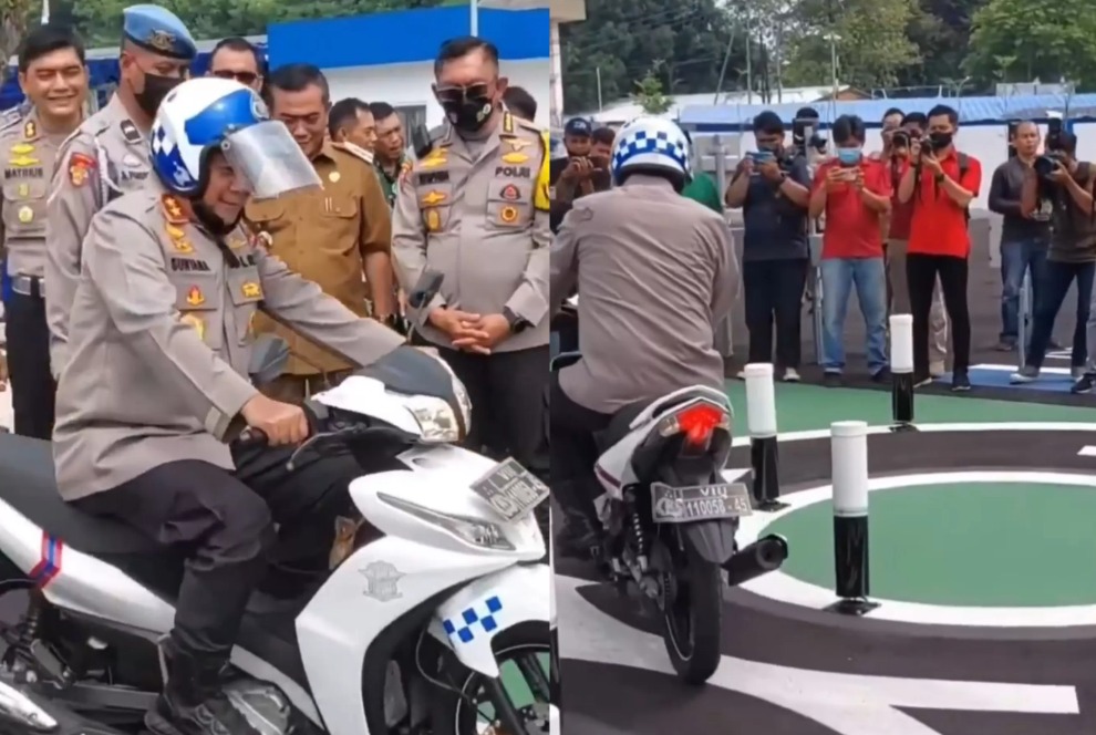 Tangkapan layar video yang kembali viral memperlihatkan jenderal polisi kesusahan saat mencoba sendiri trek ujian praktik SIM C.
