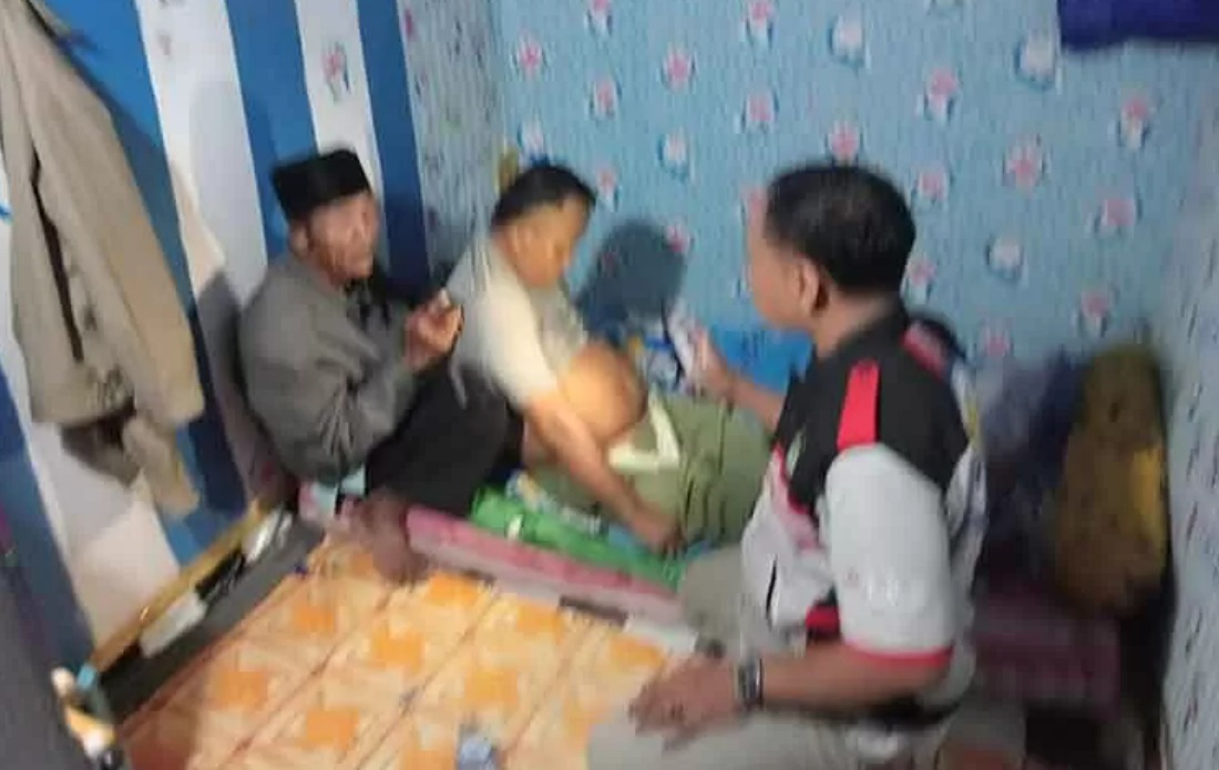 MEREGANG NYAWA: An, ketika meninggal dunia di sebuah warung remang-remang di Kecamatan Grati, Kabupaten Pasuruan, Minggu (6/4).