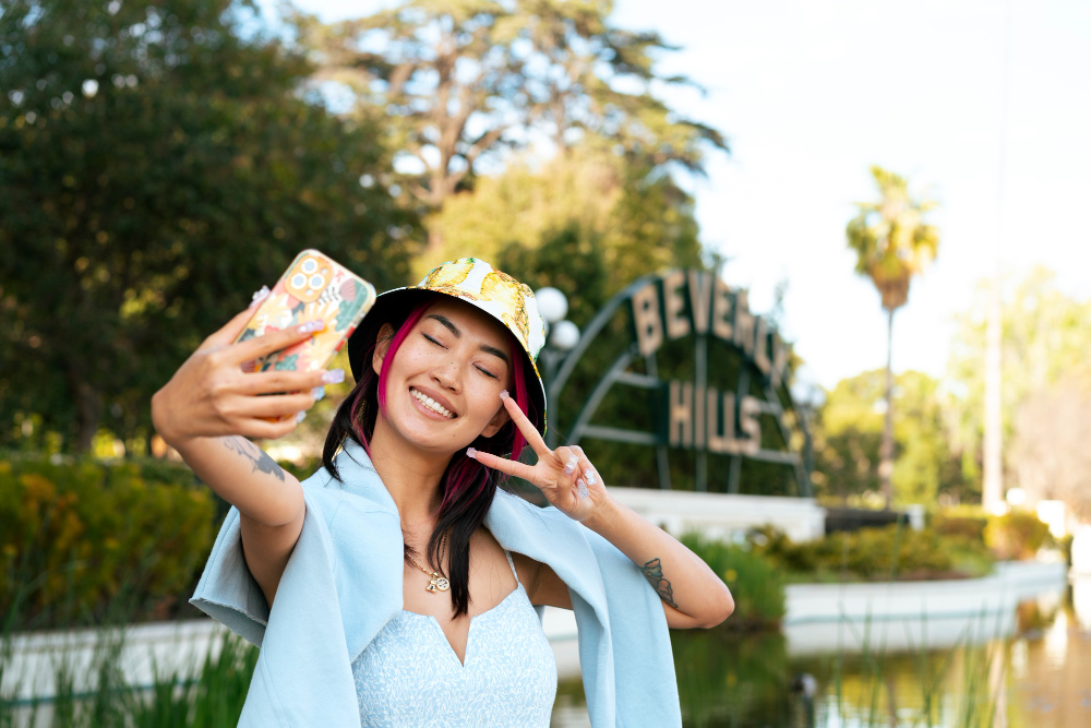 Ilustrasi posting foto liburan
