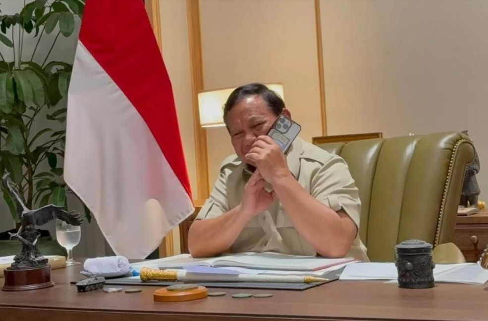 Presiden RI Prabowo Subianto berbincang dengan Presiden Amerika Serikat (AS) Donald Trump melalui sambungan telepon, kamis (12/6) malam WIB.