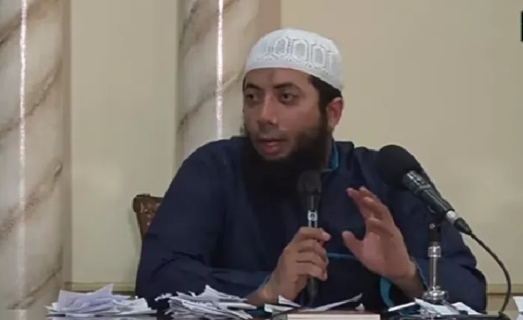 Ustadz Khalid Basalamah.