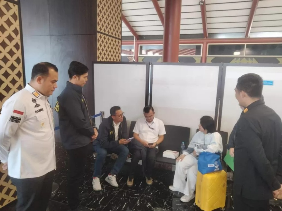 Pencegahan WNI pergi ke luar negeri dilakukan oleh Polri bersama instansi terkait lainnya untuk membantu mereka agar tidak menjadi korban TPPO.