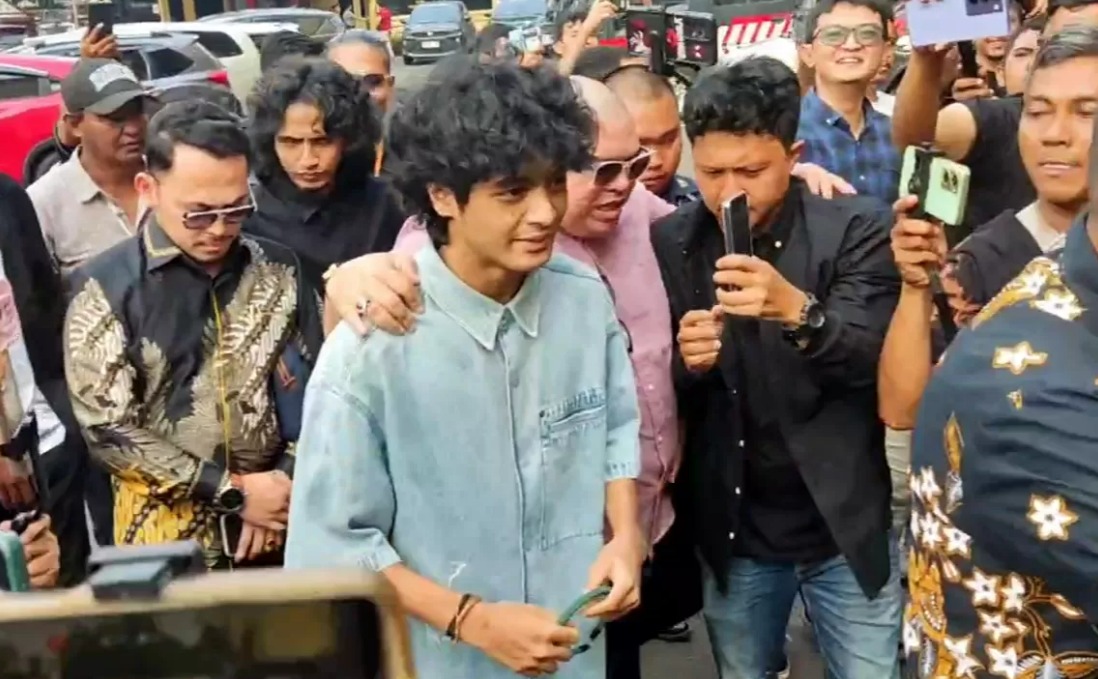 Vadel Badjideh penuhi agenda pemeriksaan penyidik Polres Metro Jakarta Selatan atas laporan Nikita Mirzani.