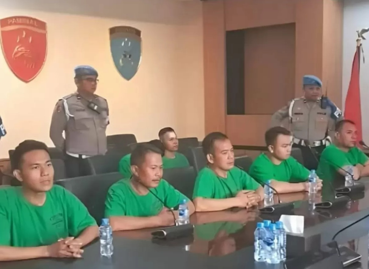 Begini tampang pelaku yang menabrakkan mobil taktis Brimob ke pengemudi ojek online (Ojol) Bernama Affan Kurniawan.